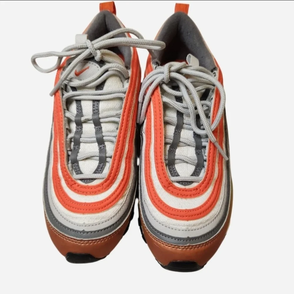 Nike Air Max 97 SE Metallic Red‎ Bronze Sneakers Youth 4.5Y / Women’s 6.5 EUC